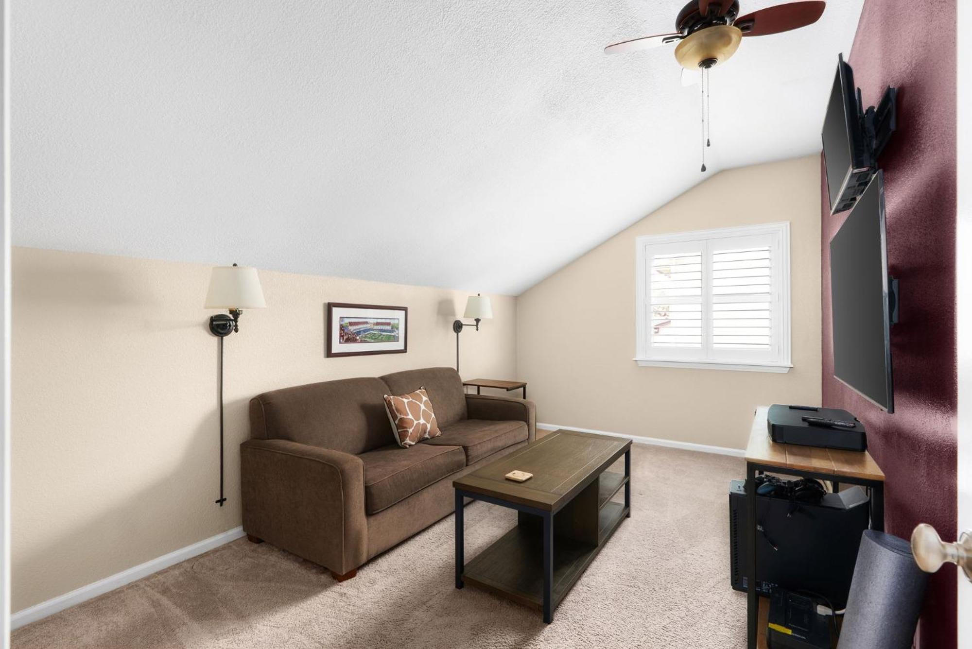 Luxury 5-bedroom W Pool & Grill Holiday home Austin