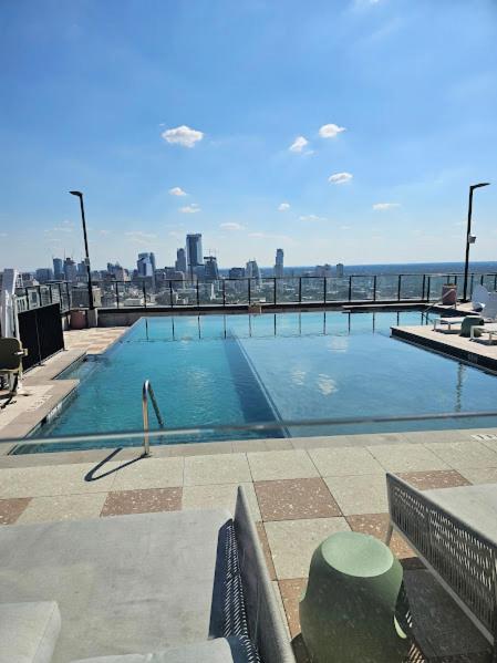Sxsw Ut Hook 'em Horns Skyloft * Austin