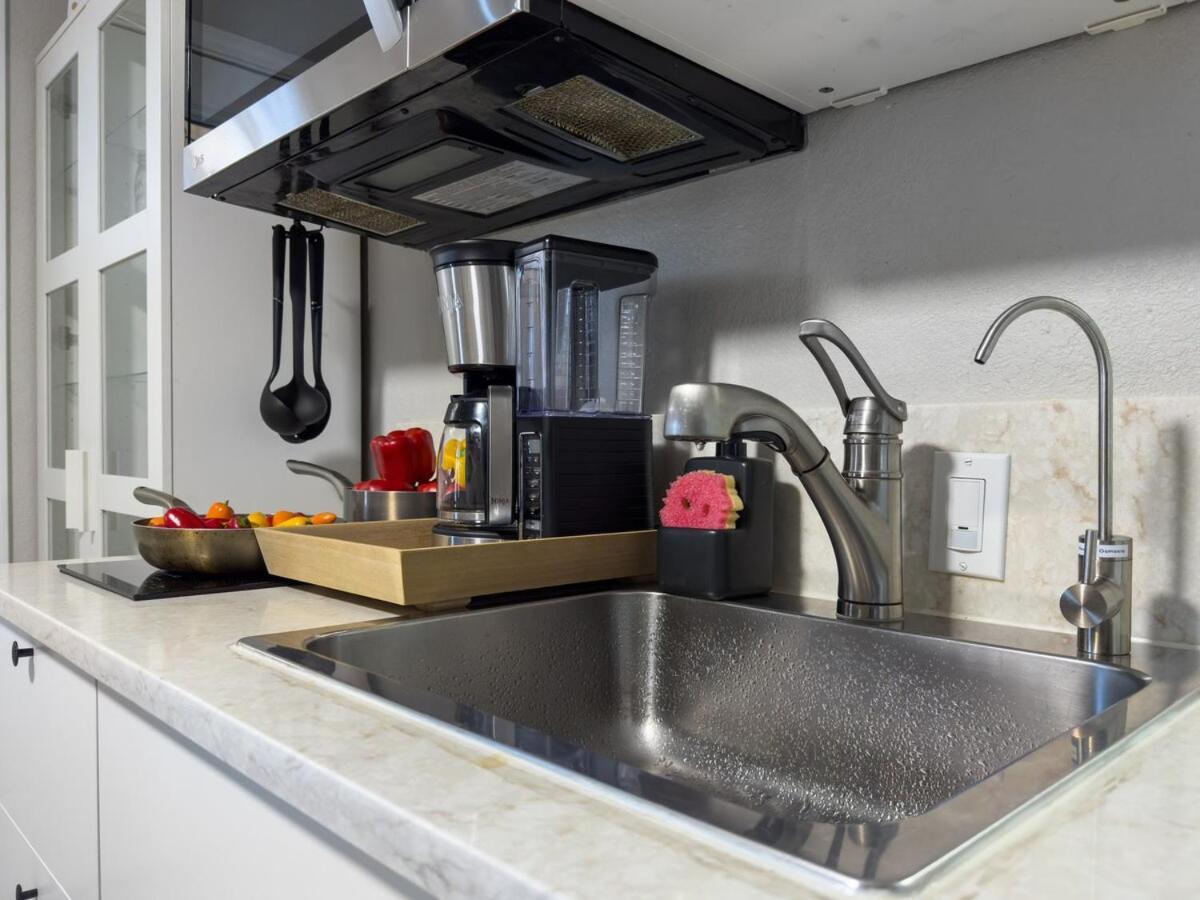 Holiday home Svens Castle Modern Games 5 Miles To Downtown Atx
