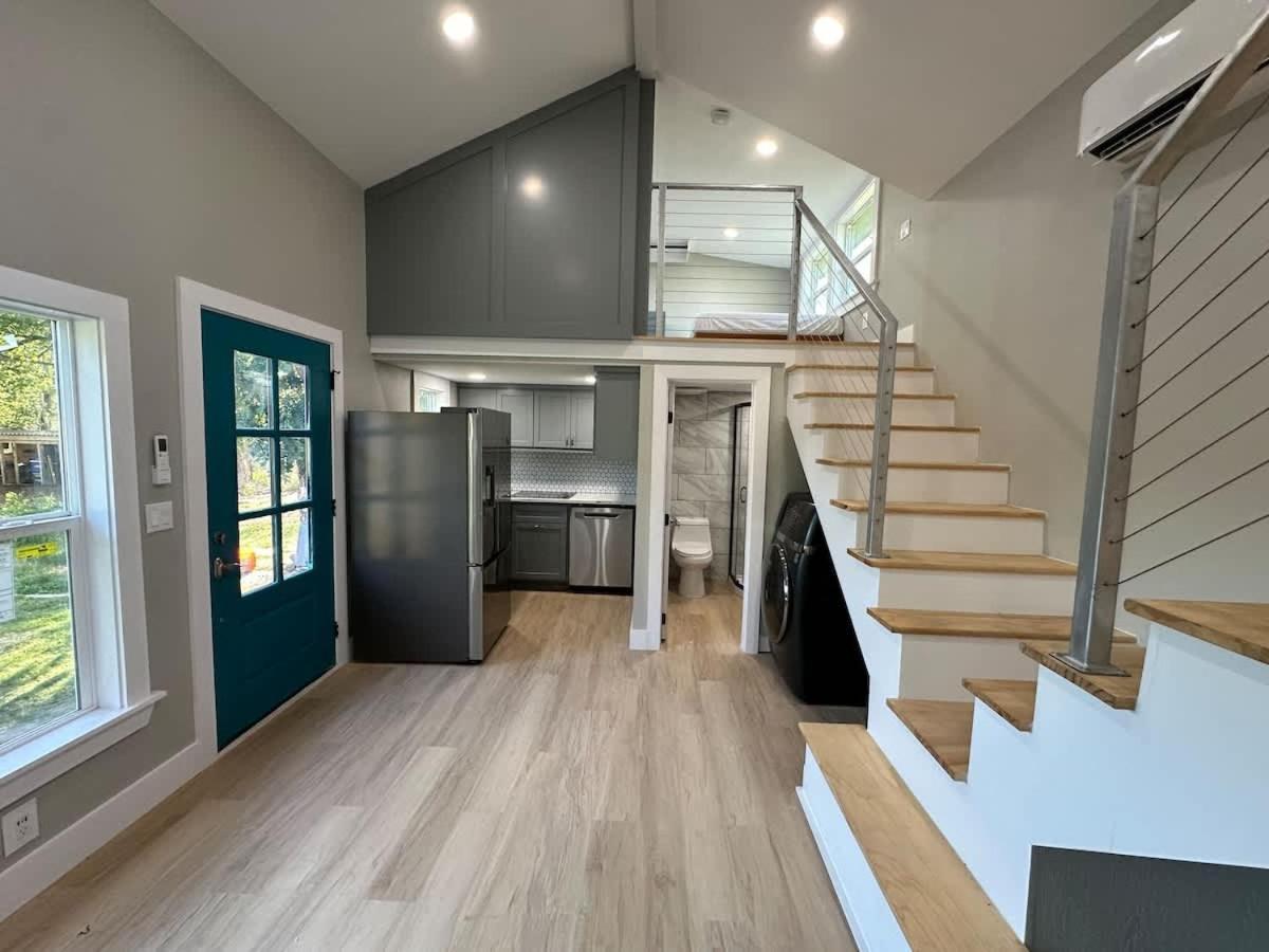 Comfortable Bed In Shared Luxury Tiny Holiday home