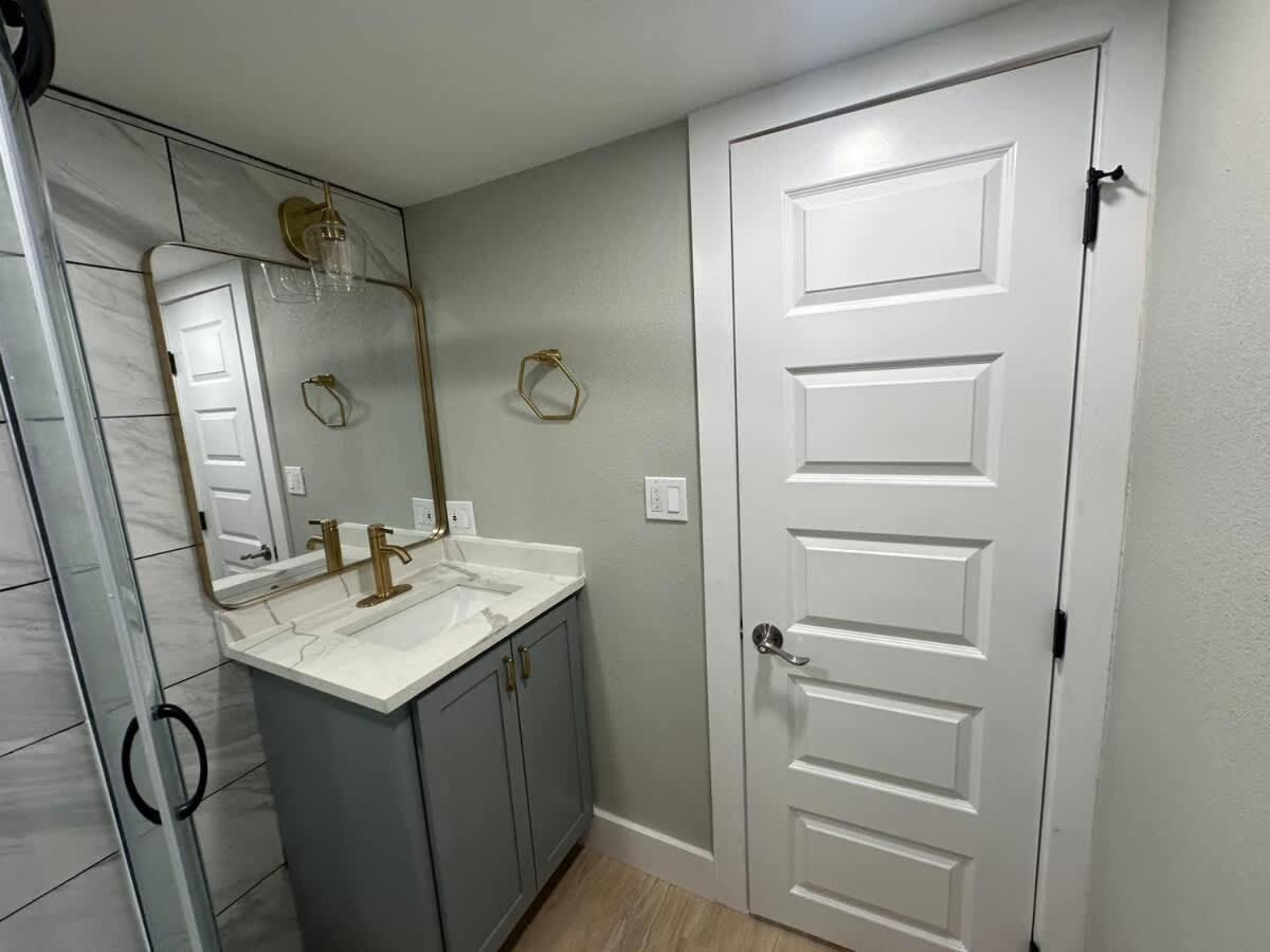 Private In Shared Tiny Holiday home Austin