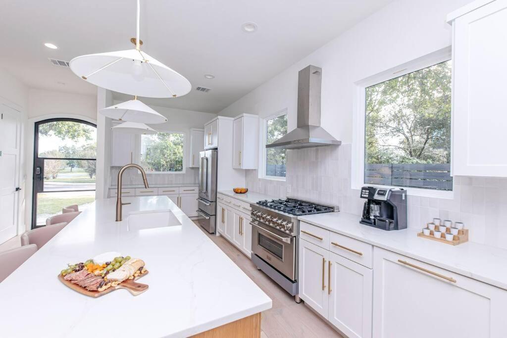 Clarksville Mansion With Breathtaking Skyline View * Austin