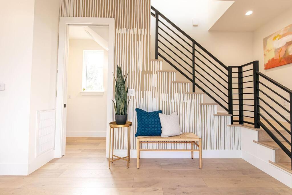 Clarksville Mansion With Breathtaking Skyline View Austin