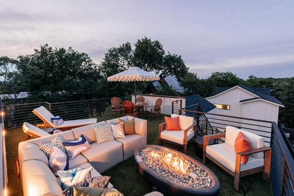 Clarksville Mansion With Breathtaking Skyline View Holiday home