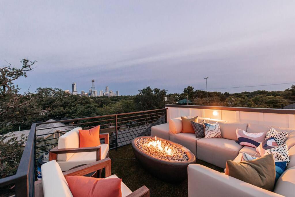 Clarksville Mansion With Breathtaking Skyline View Holiday home