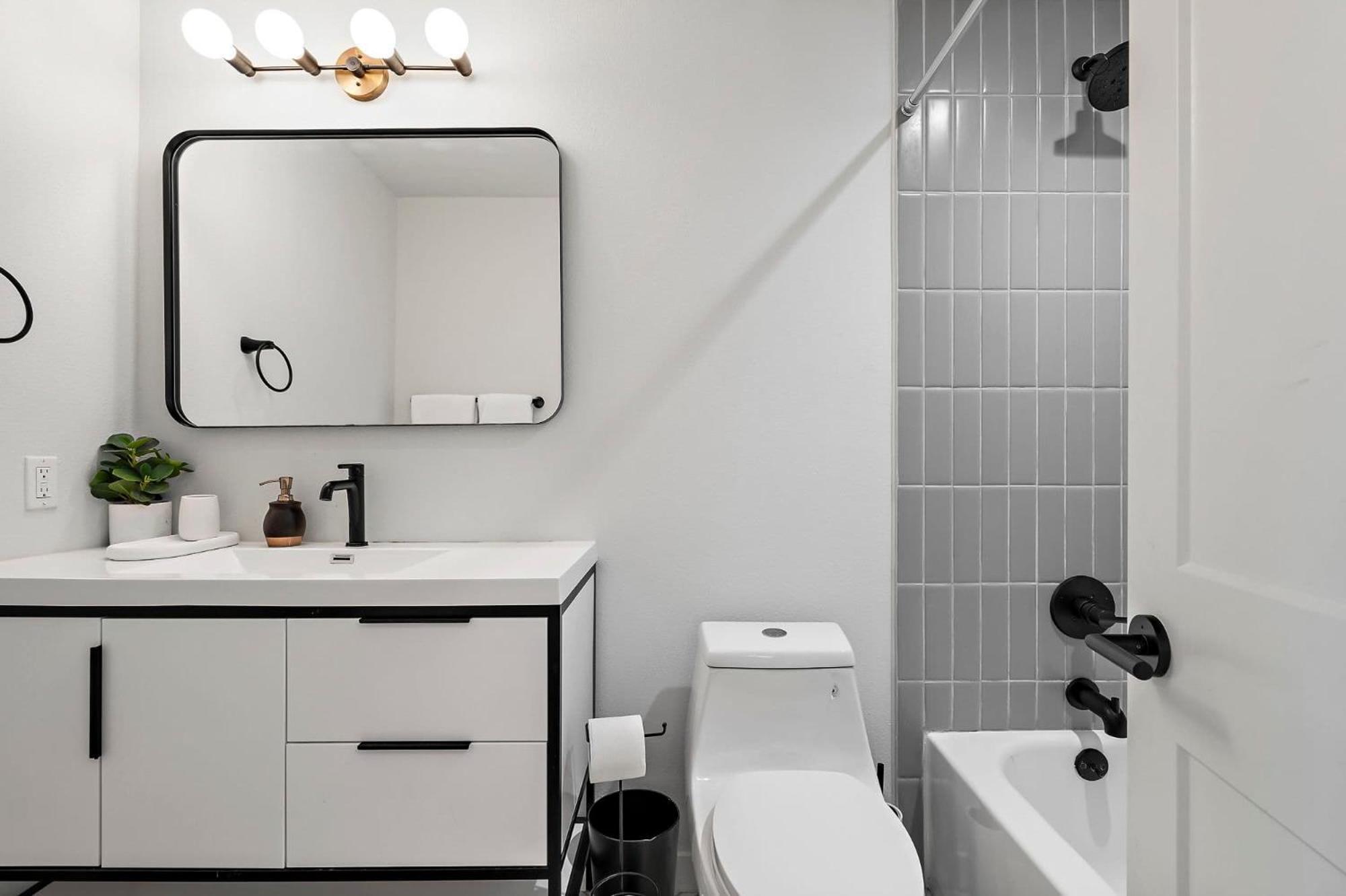 Chic & Stylish 1br Retreat Near Zilker Park * Austin