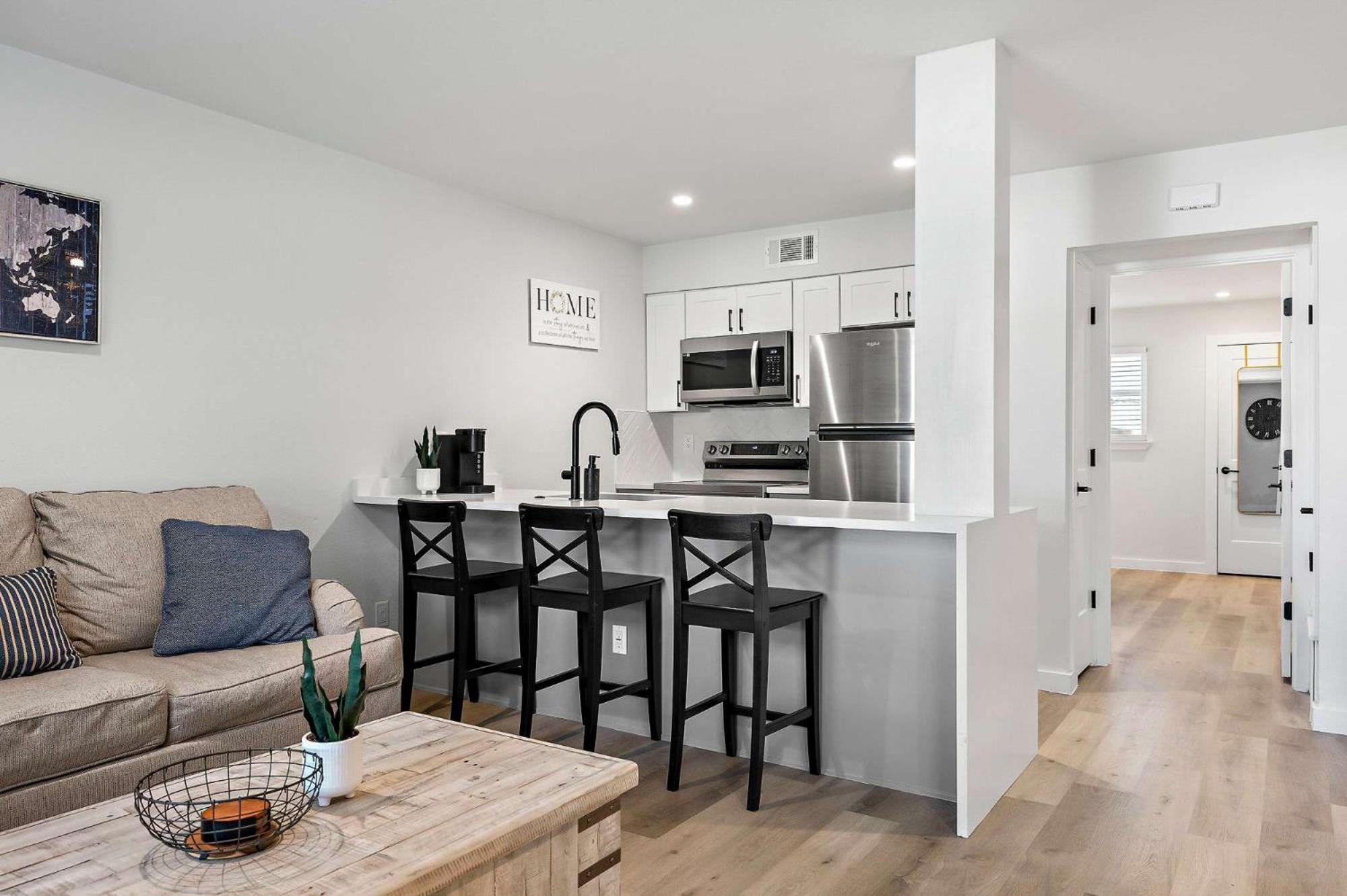 Chic & Stylish 1br Retreat Near Zilker Park * Austin