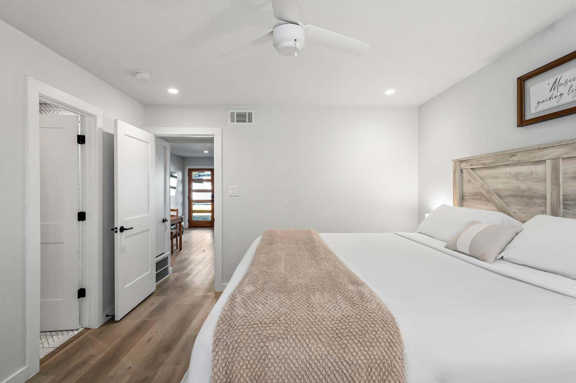 Chic & Stylish 1br Retreat Near Zilker Park