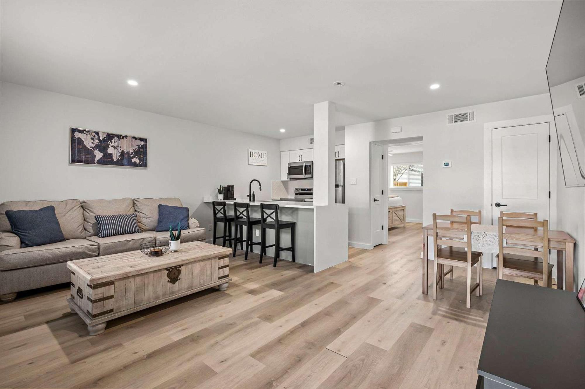 Chic & Stylish 1br Retreat Near Zilker Park Apartment