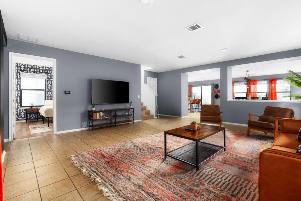 Holiday home Luxury, Fire Pit Sleeps 15 - Gameroom - Formula 1