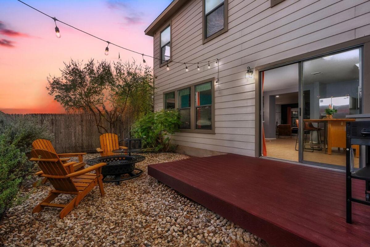 Luxury, Fire Pit Sleeps 15 - Gameroom - Formula 1 Holiday home