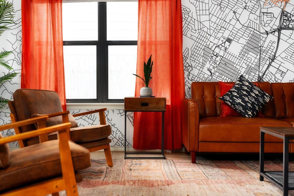 Holiday home Luxury, Fire Pit Sleeps 15 - Gameroom - Formula 1 Austin