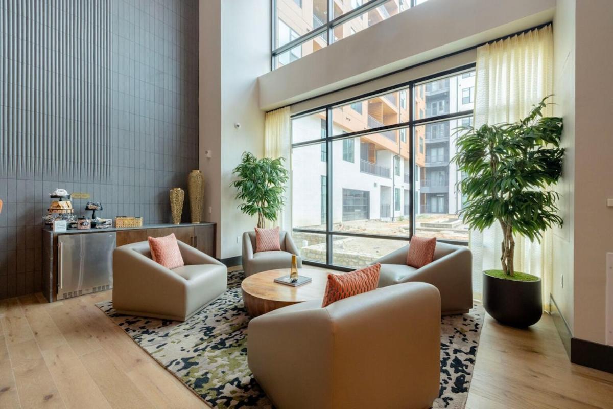 Apartment Chic Fast Wifi & Free Parking