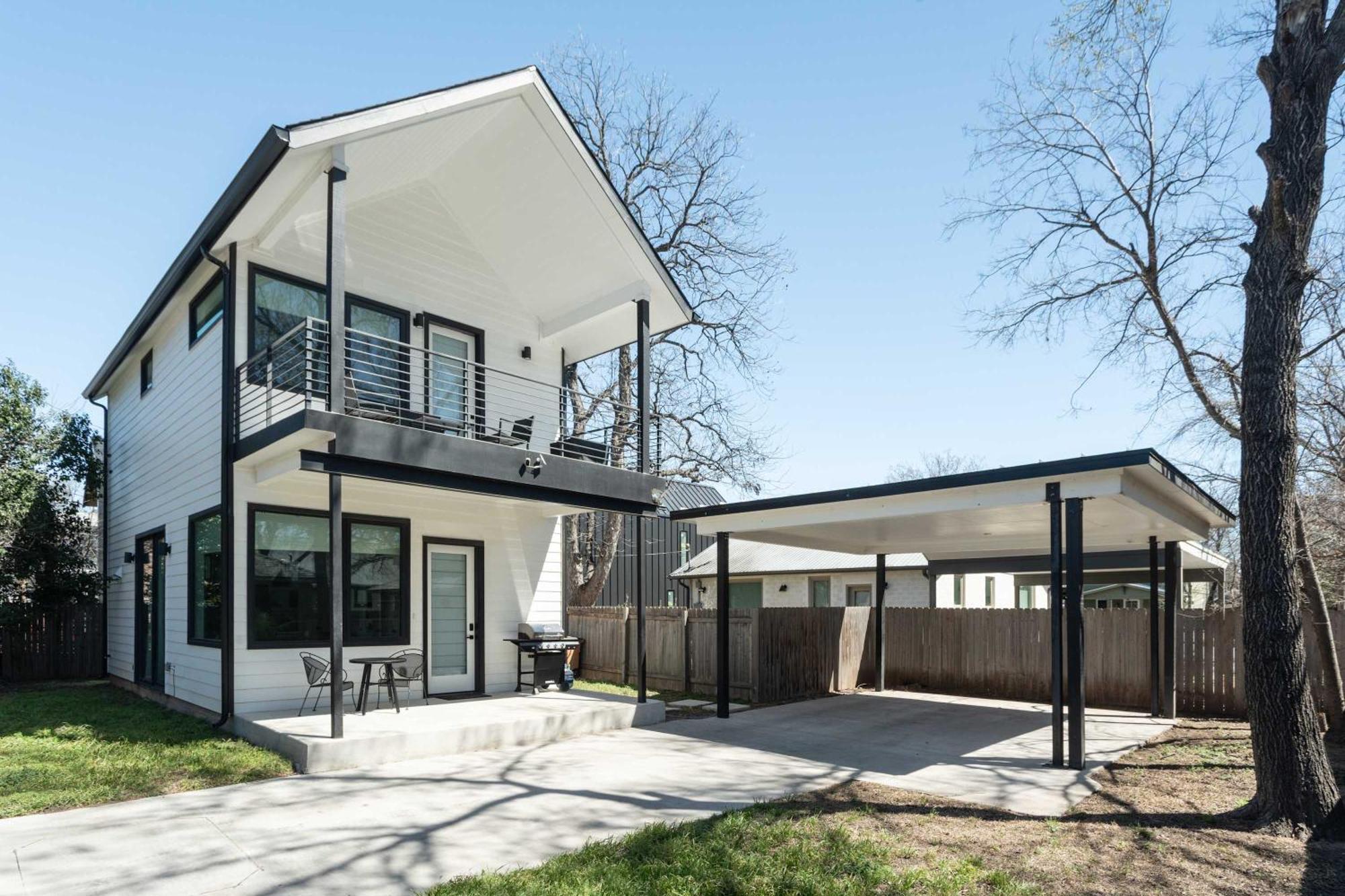 Modern Near The Of Texas