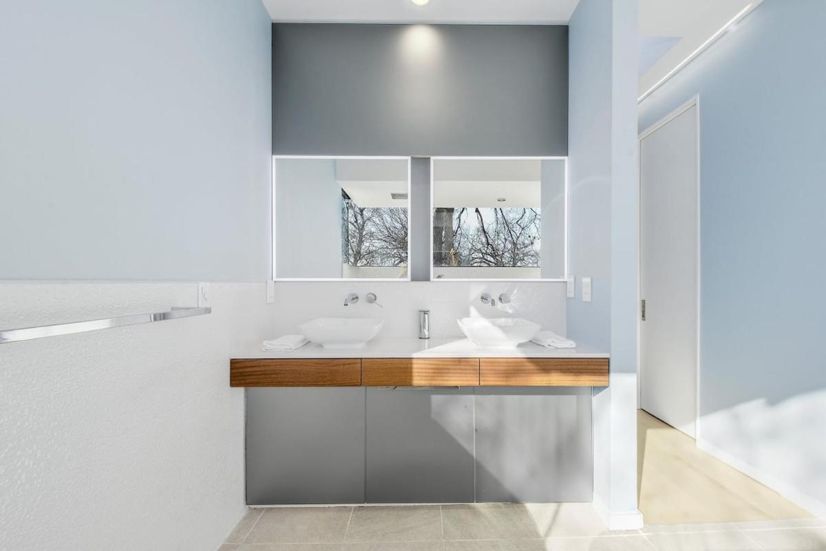 Modern On - Stunning Views Austin