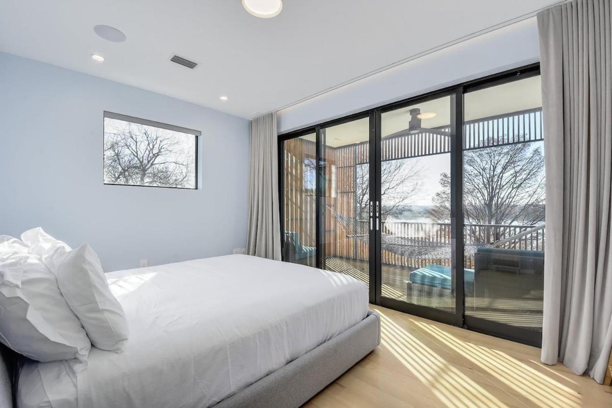 Modern On - Stunning Views Holiday home *