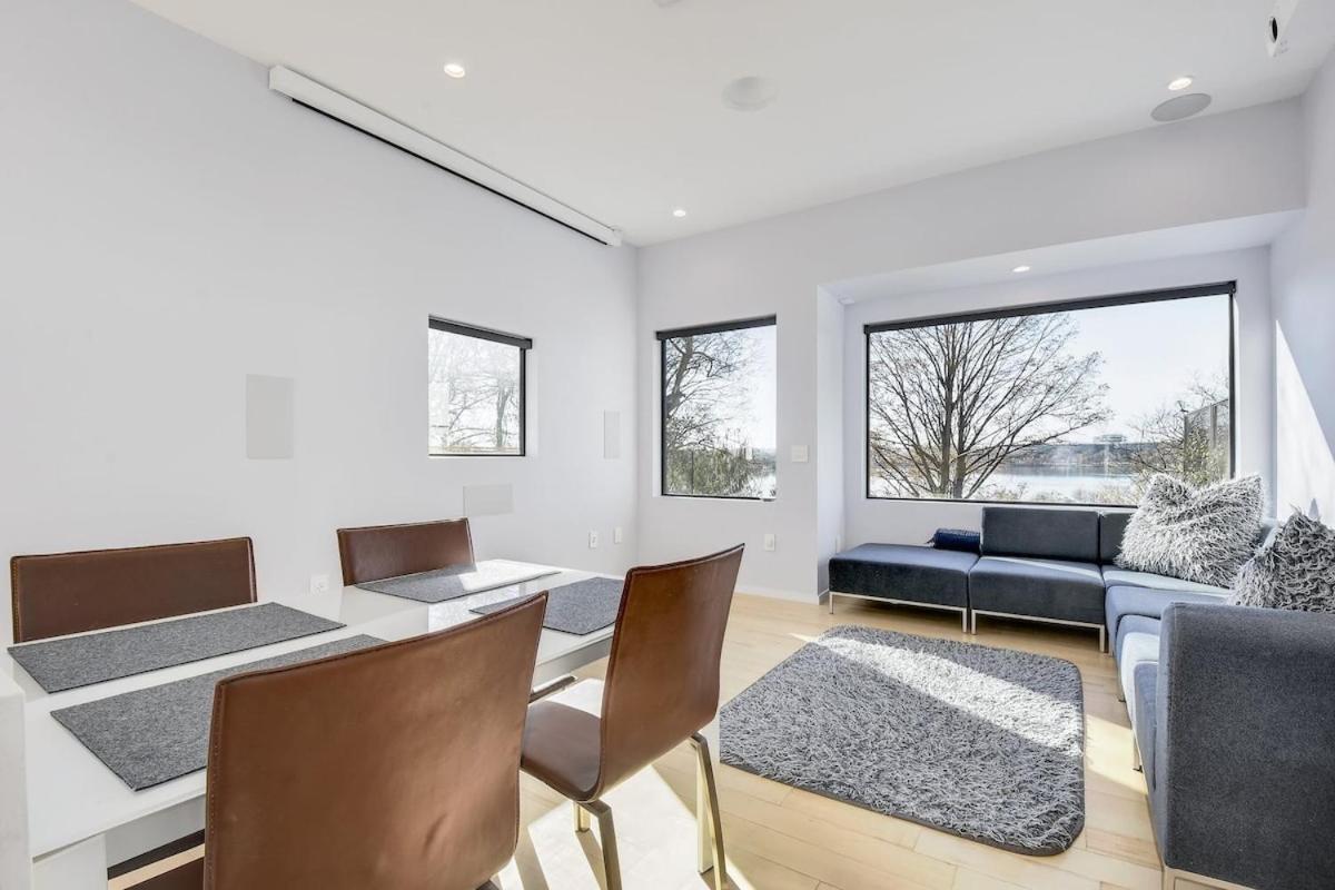 Modern On - Stunning Views Austin