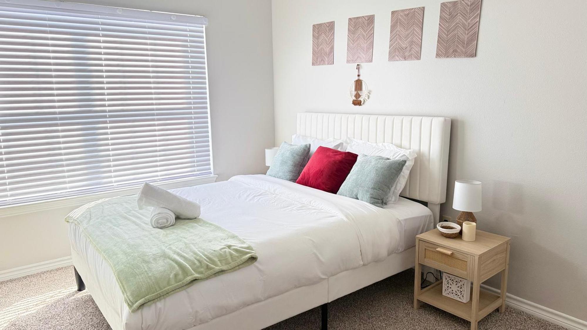Cozy 2b 2b-pool Heart Of Apartment *