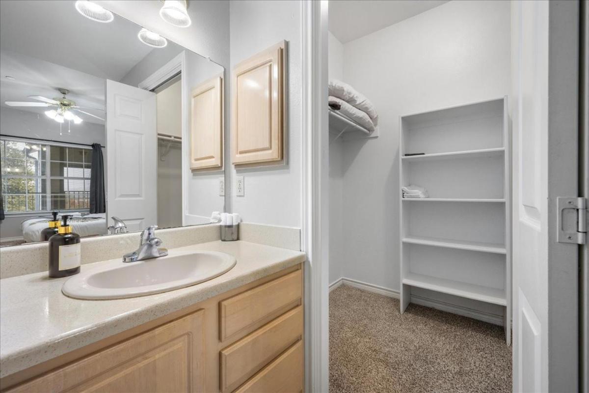 Apartment Cozy 2b 2b-pool Heart Of Austin