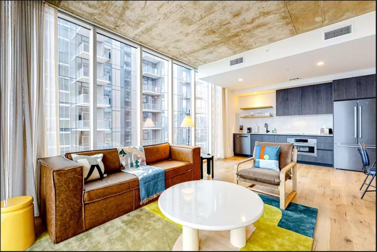 Downtown - 1br Lakeview 23rd-floor Austin