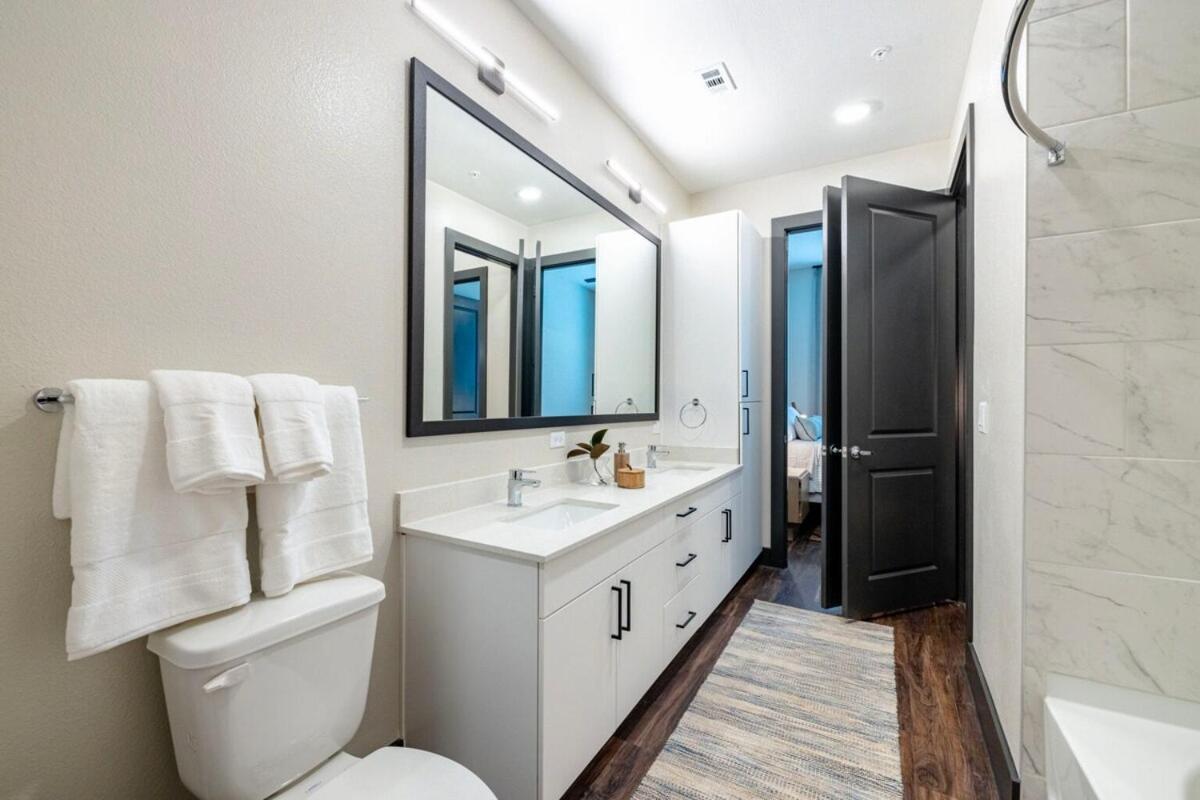 Apartment Upscale 2br Near Hotspots Austin