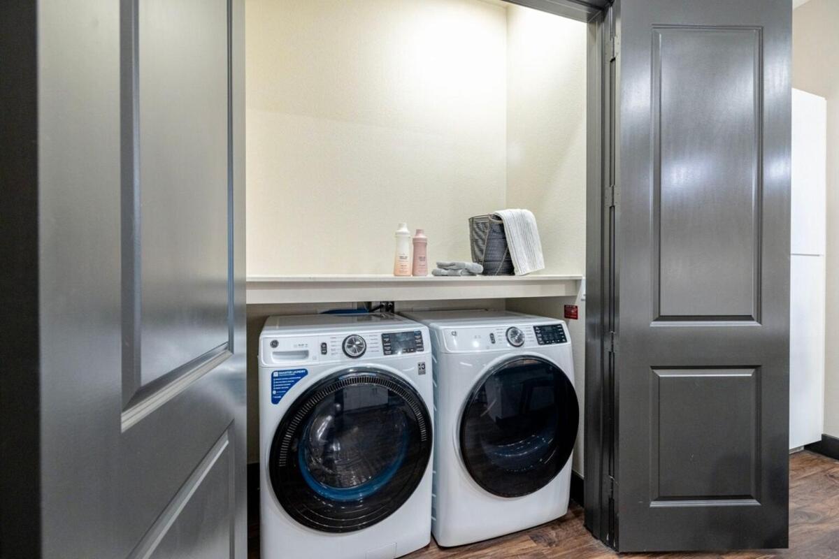 Upscale 2br Near Hotspots * Austin