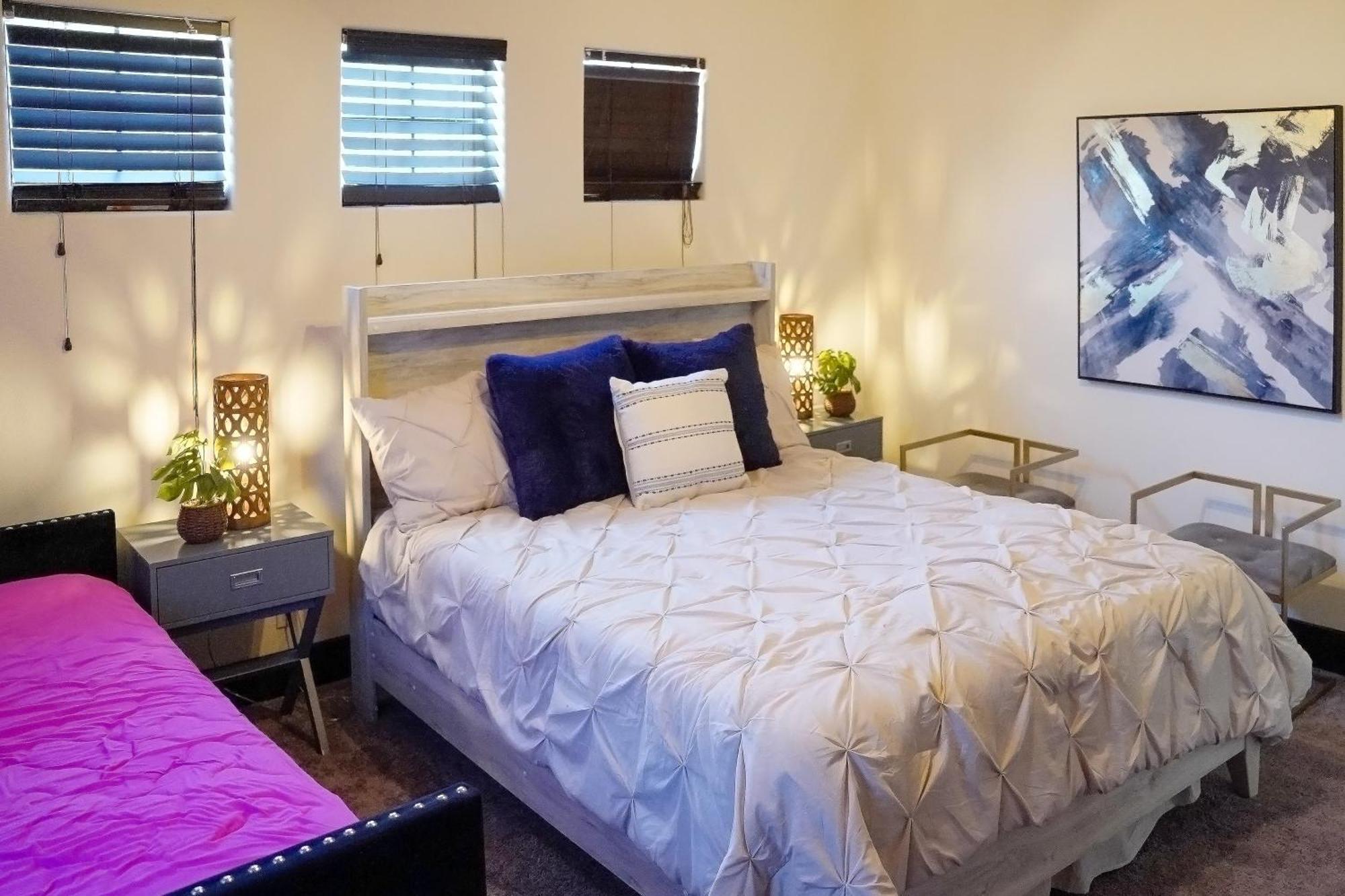 Huge Travis Family House With Ev Charger! *
