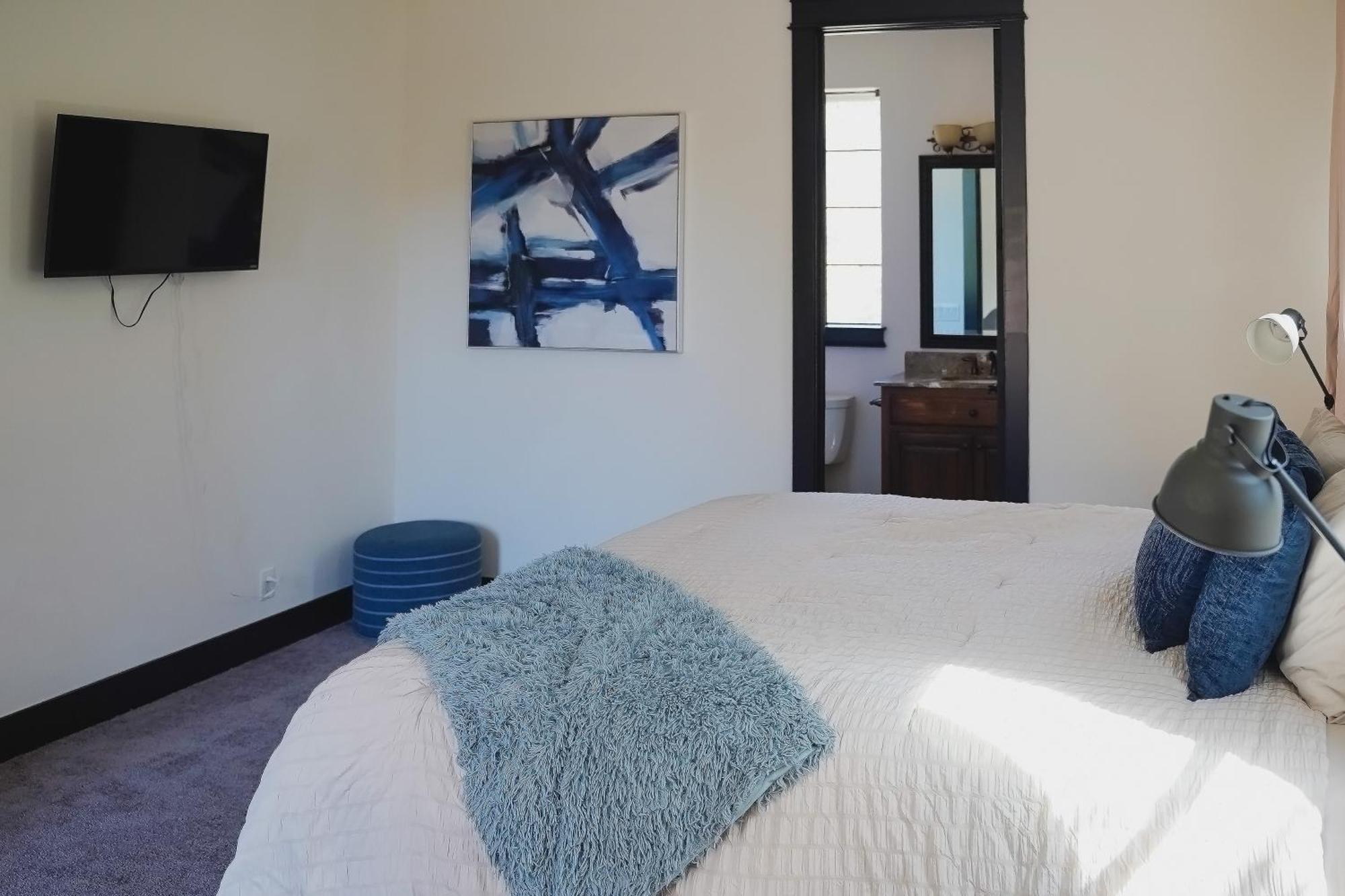 Huge Travis Family House With Ev Charger! Holiday home Austin