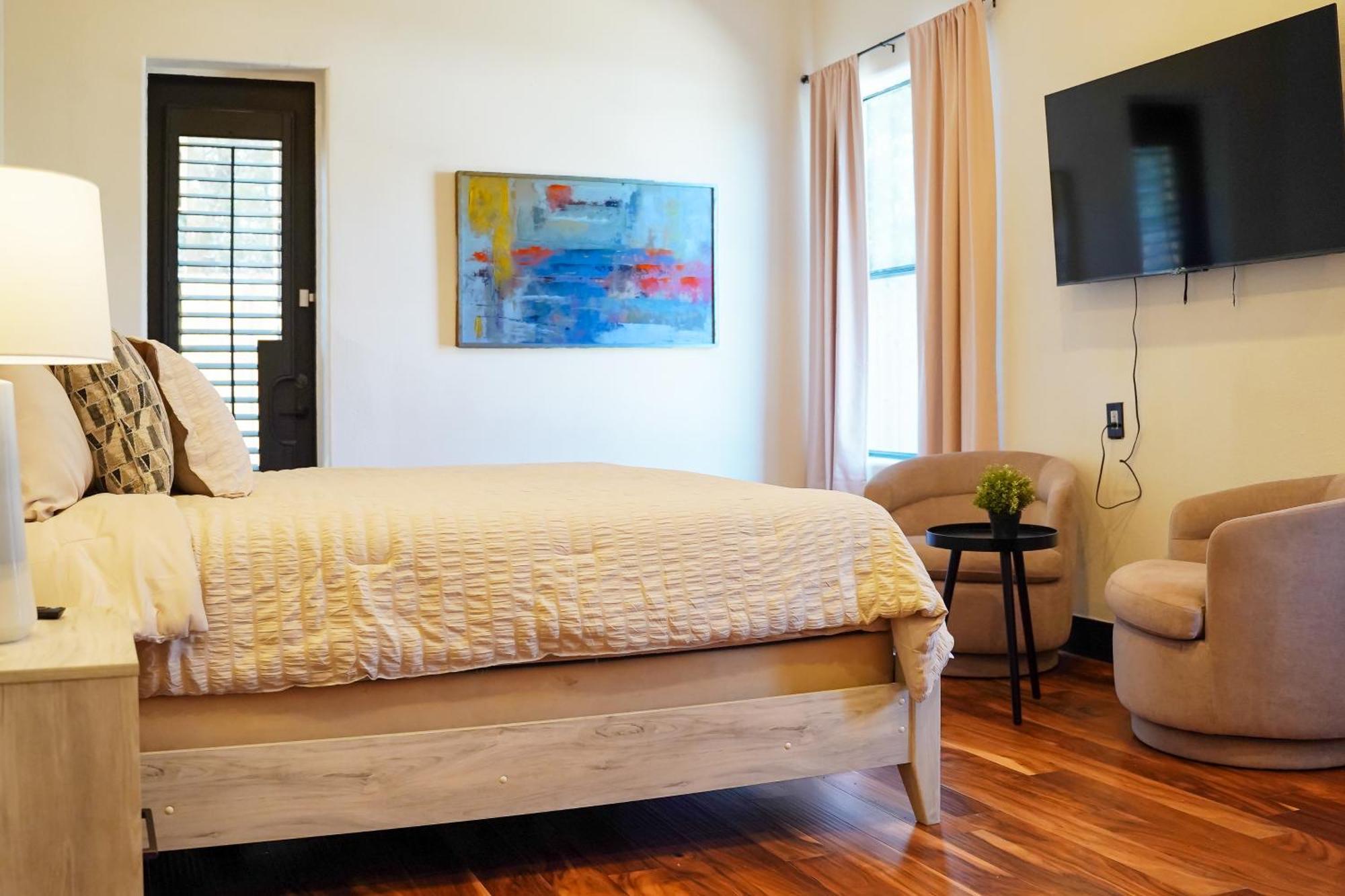 Huge Travis Family House With Ev Charger! * Austin