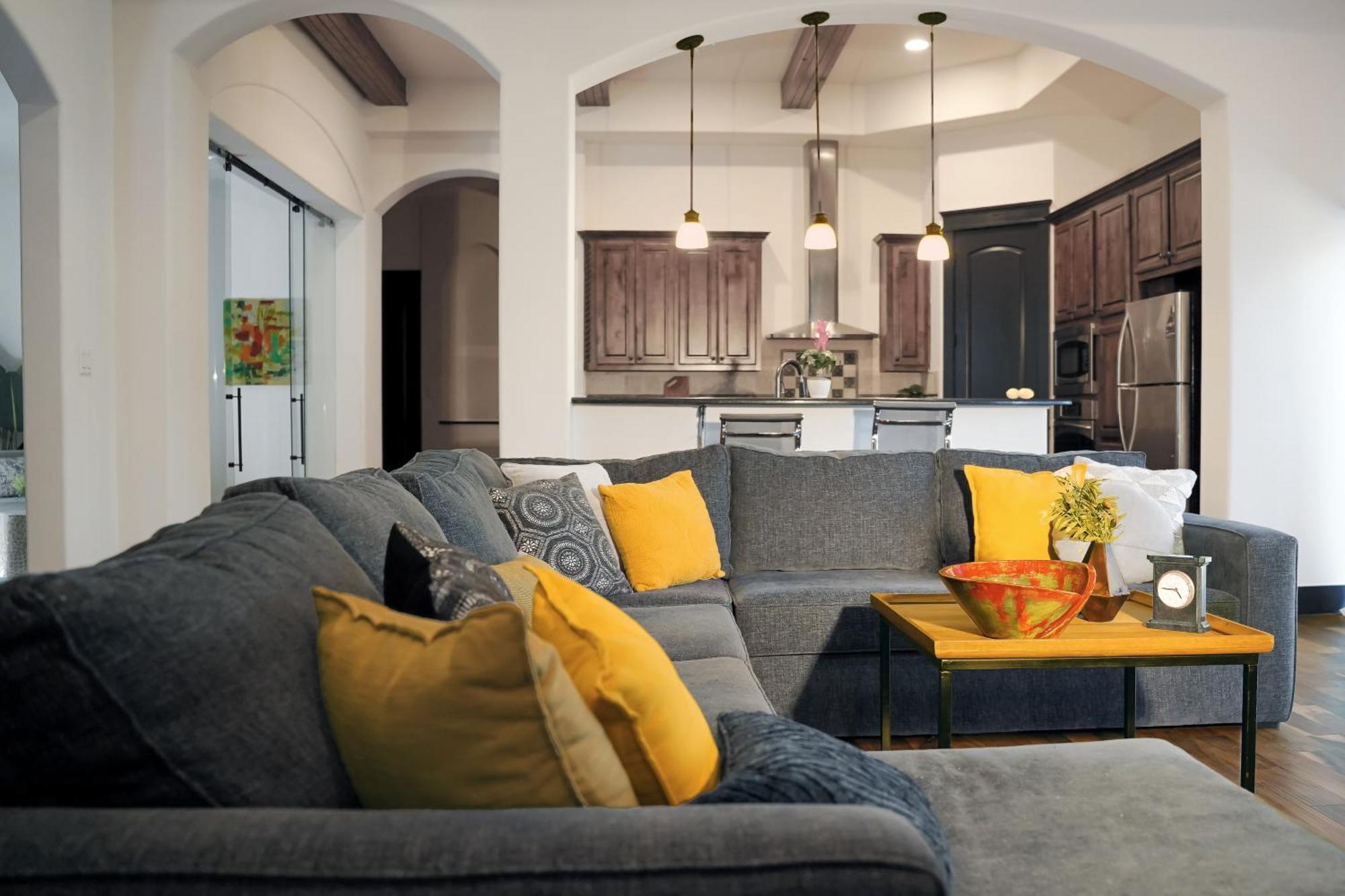 Huge Travis Family House With Ev Charger! * Austin
