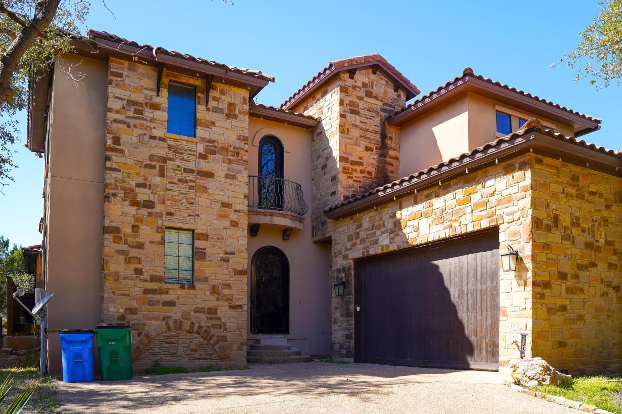 Huge Travis Family House With Ev Charger! * Austin