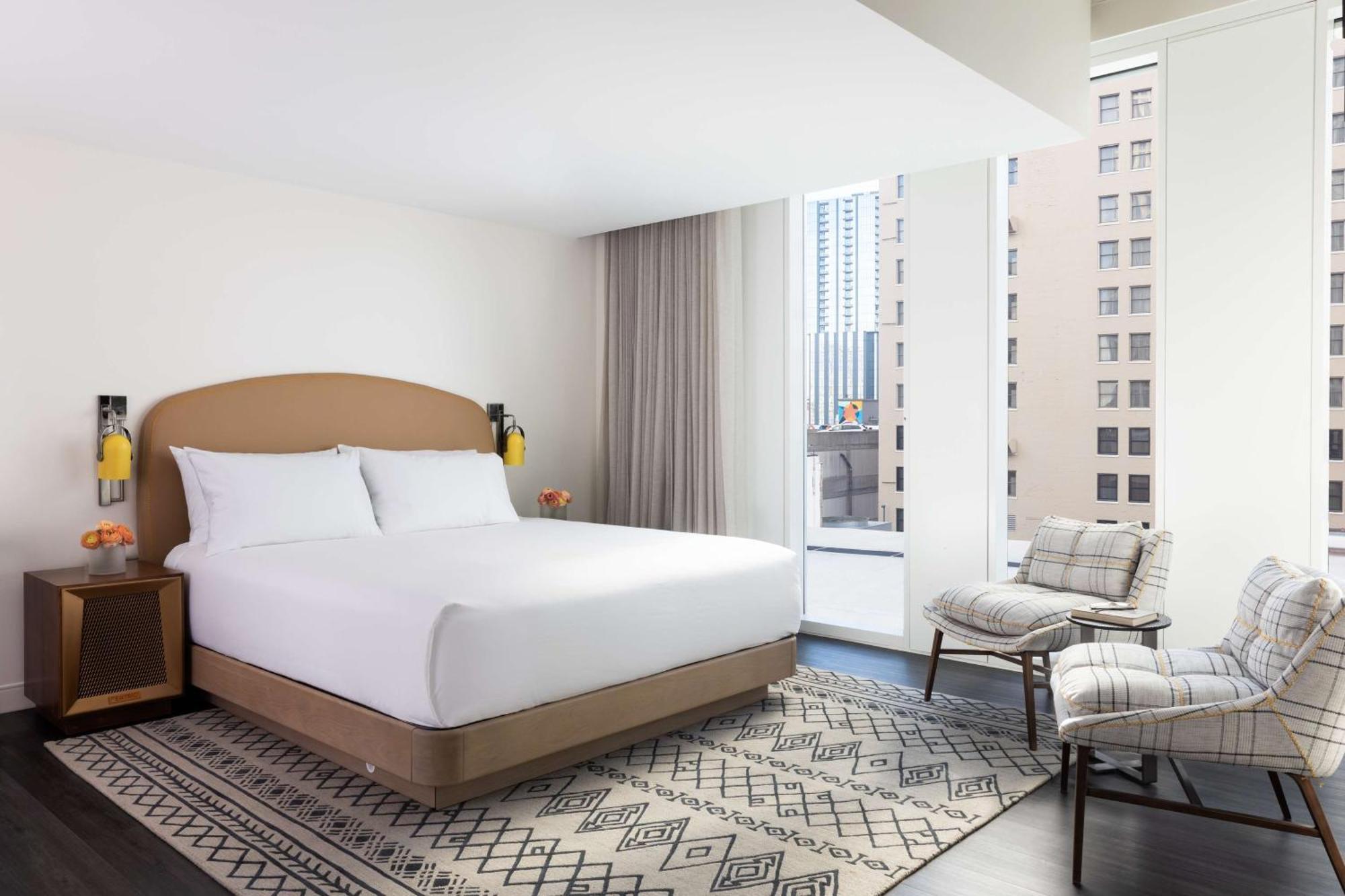 Hyatt Centric Congress Avenue 4*