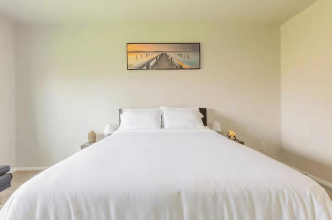 Luxury 3br Retreat, Pool, Near Cota & Airport *
