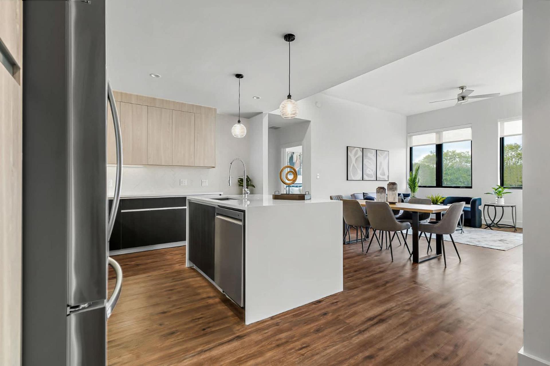Upstay Newly Renovated Near Soco Apartment