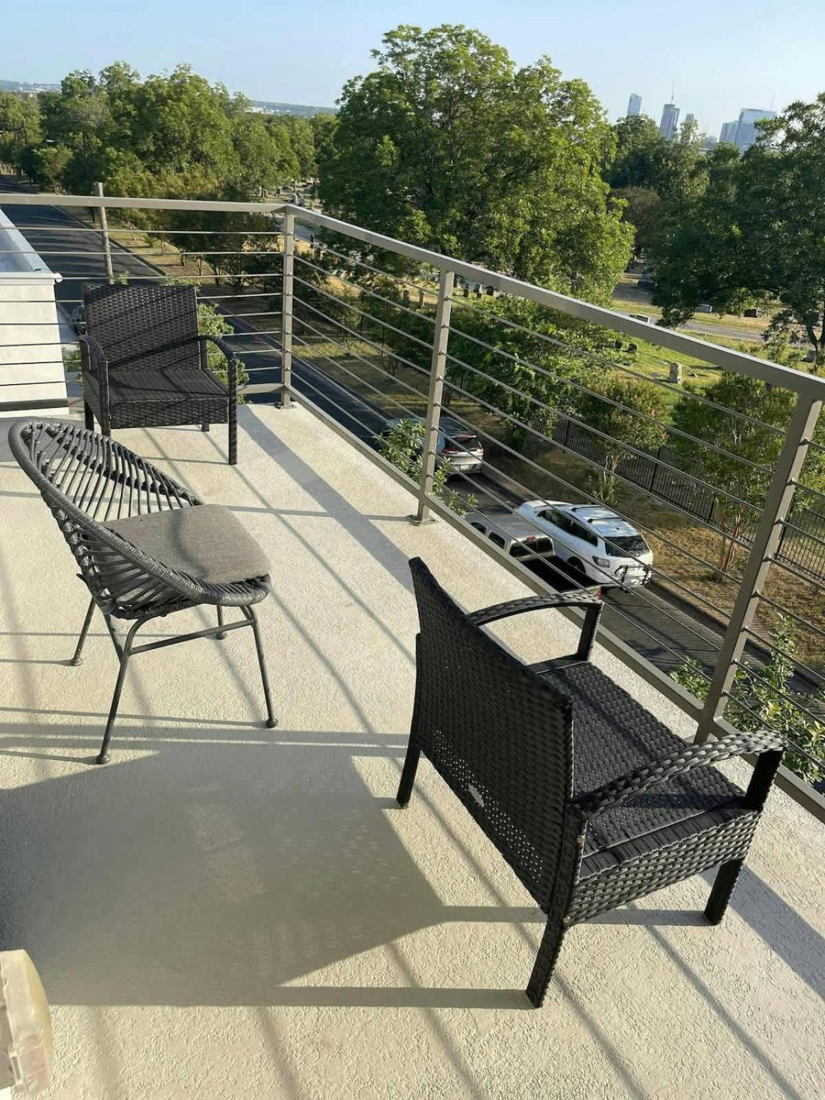 Luxe Penthouse Downtown 6 Patios Two Firepits Ut Austin