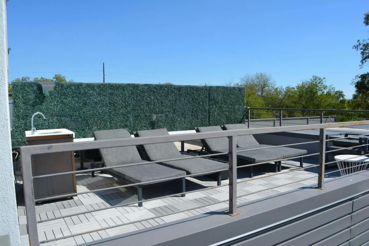 Apartment Luxe Penthouse Downtown 6 Patios Two Firepits Ut Austin
