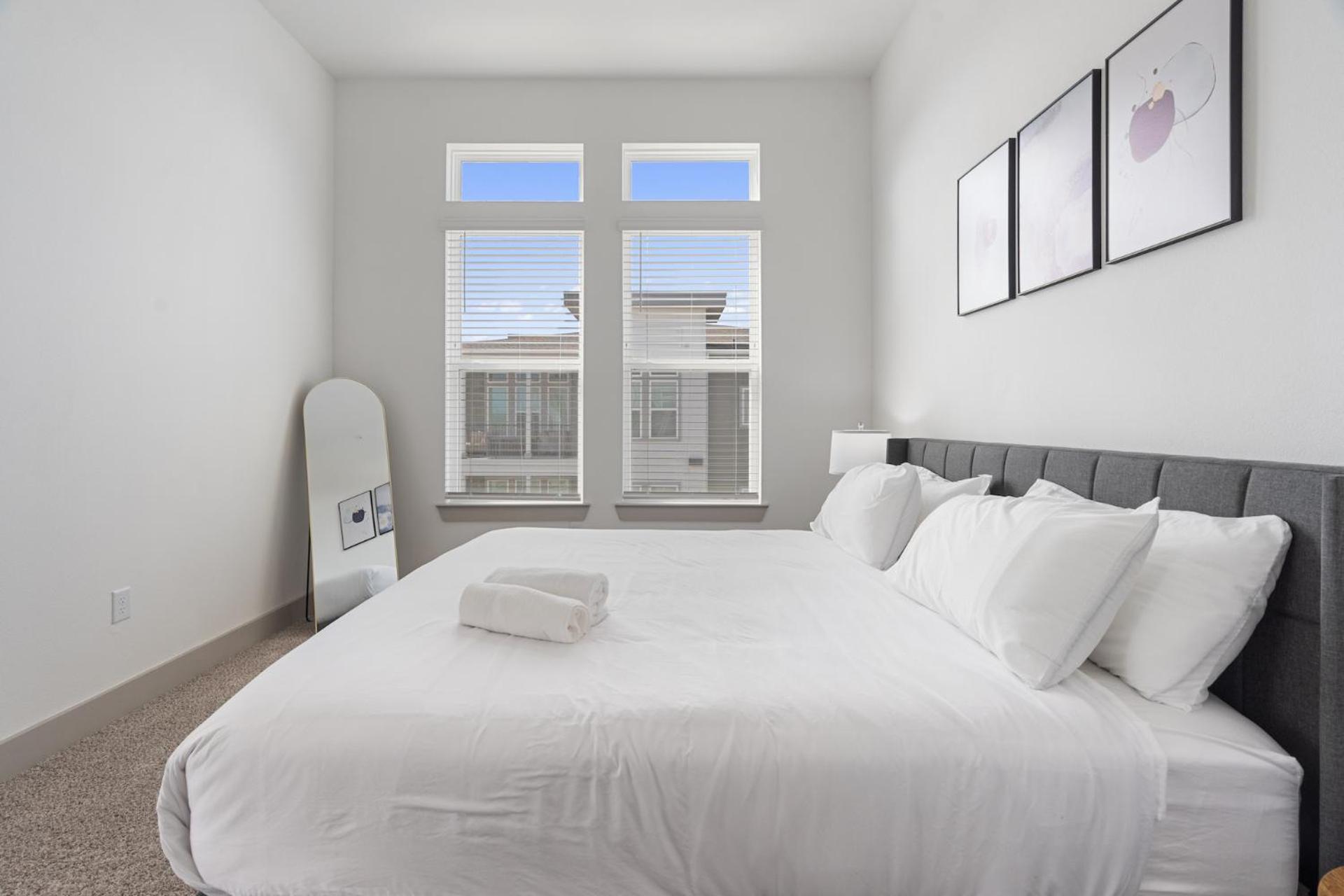 Luxury Near Airport Apartment