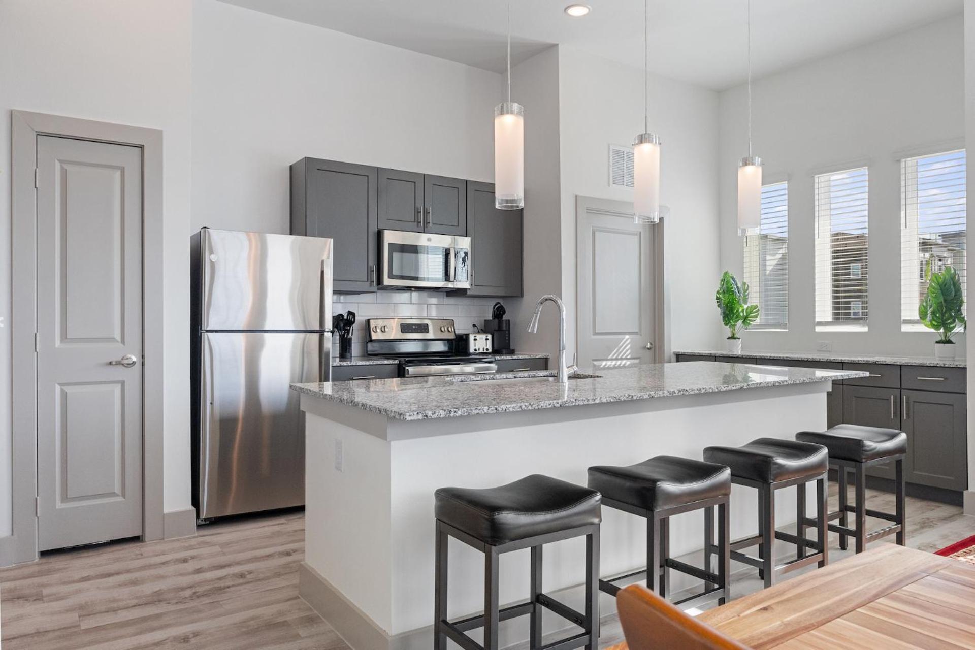 Luxury Near Airport