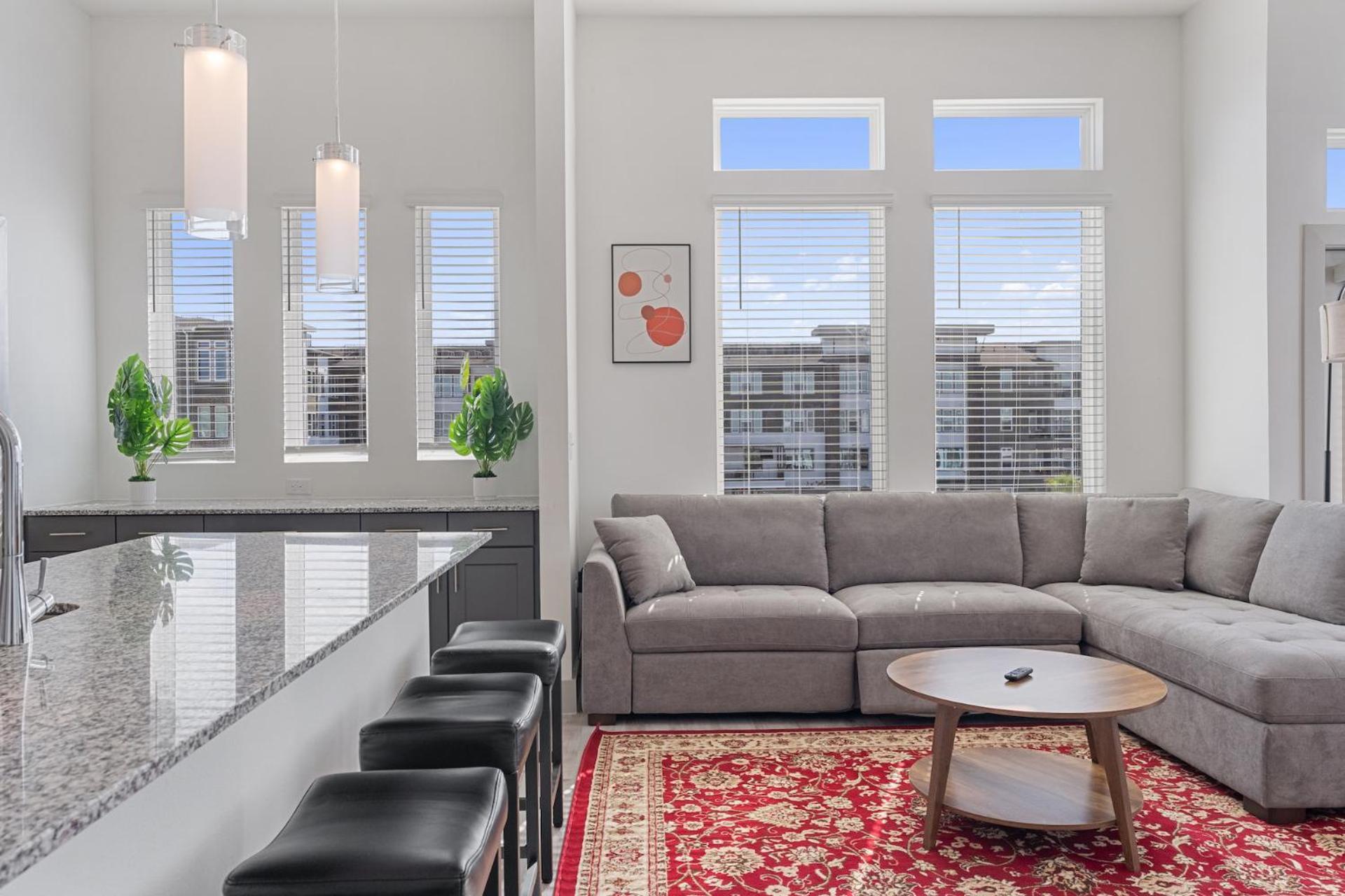 Luxury Near Airport Apartment Austin