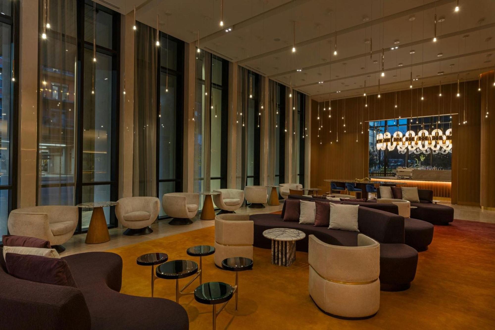 Hotel W 4*