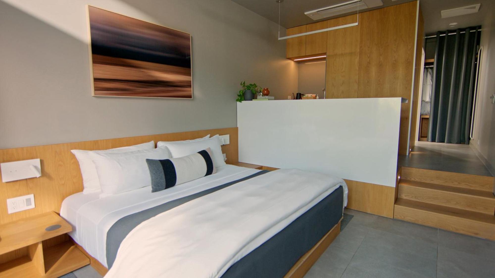 Frame - Soco Hotel