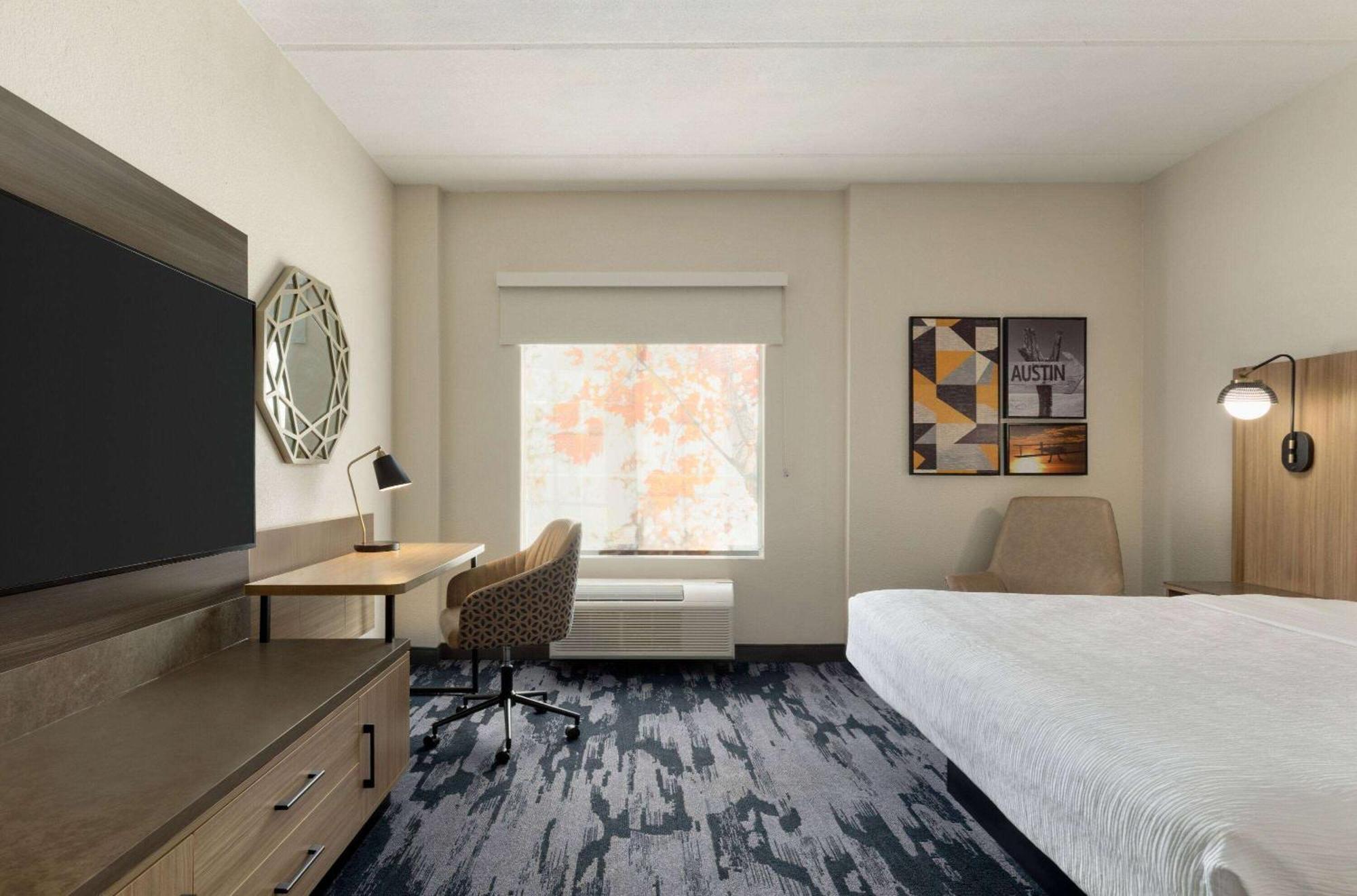 Hotel La Quinta By Wyndham Southwest 3*