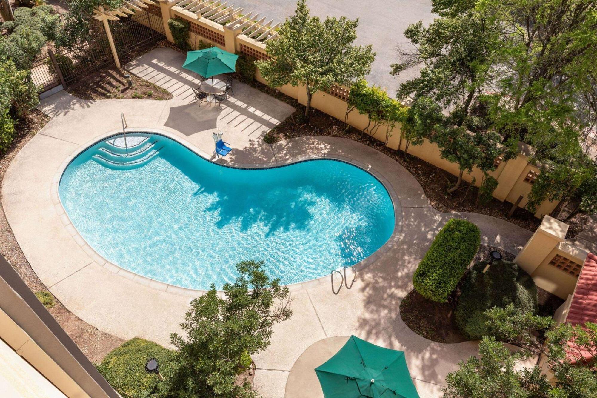 Hotel La Quinta By Wyndham Southwest 3*