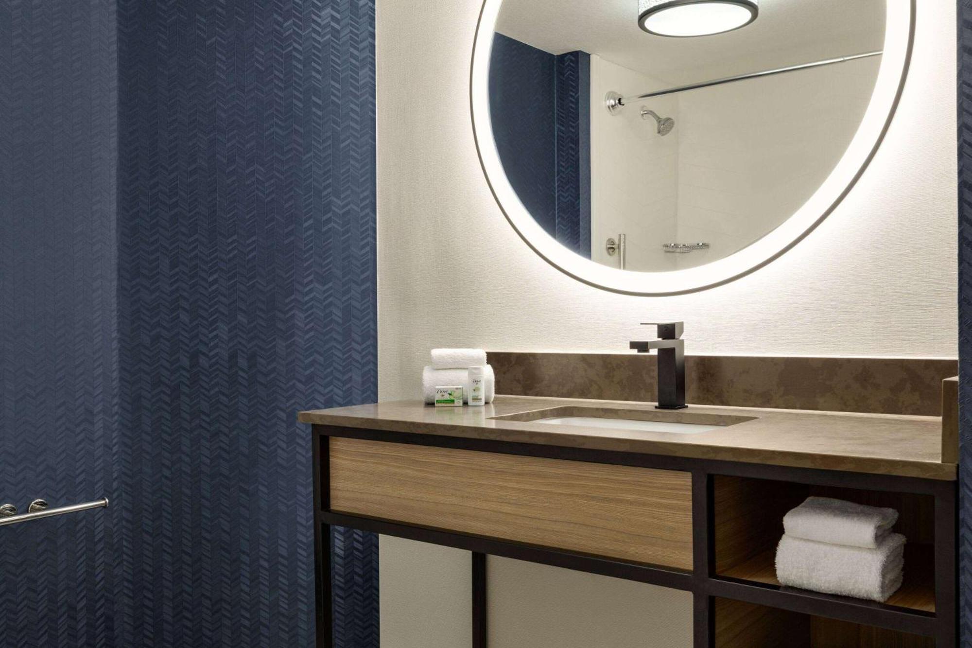 Hotel La Quinta By Wyndham Southwest 3*