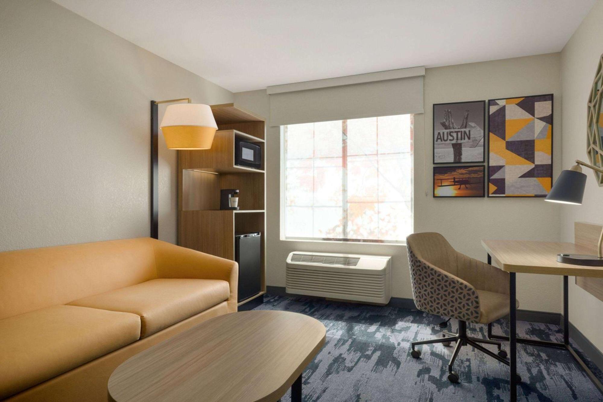 Hotel La Quinta By Wyndham Southwest 3*