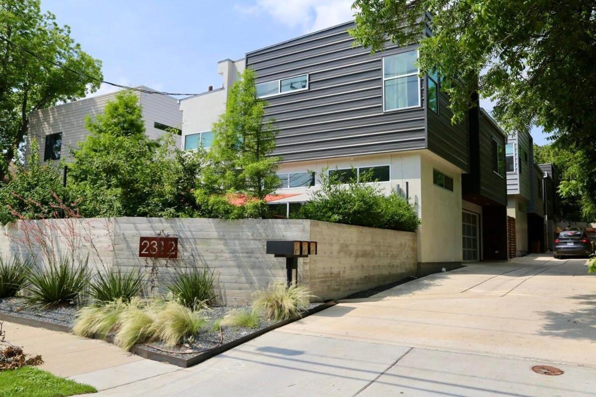 Holiday home Stunning Modern W Pool & Hot Tub In Dt