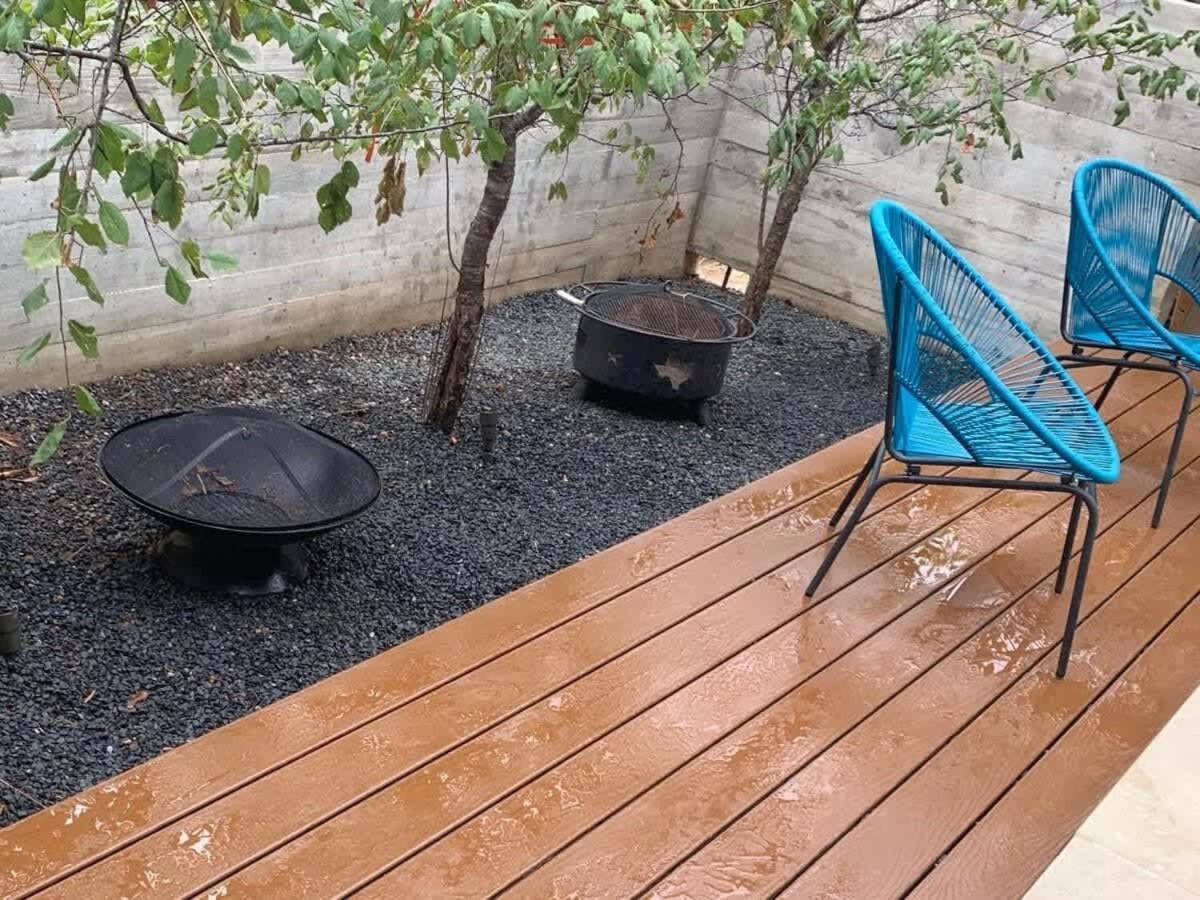 Stunning Modern W Pool & Hot Tub In Dt