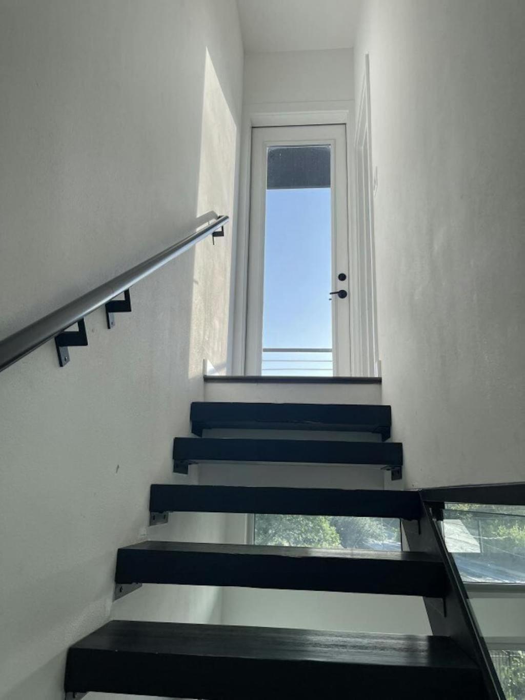 Game Day Penthouse Steps From Ut Sports Apartment