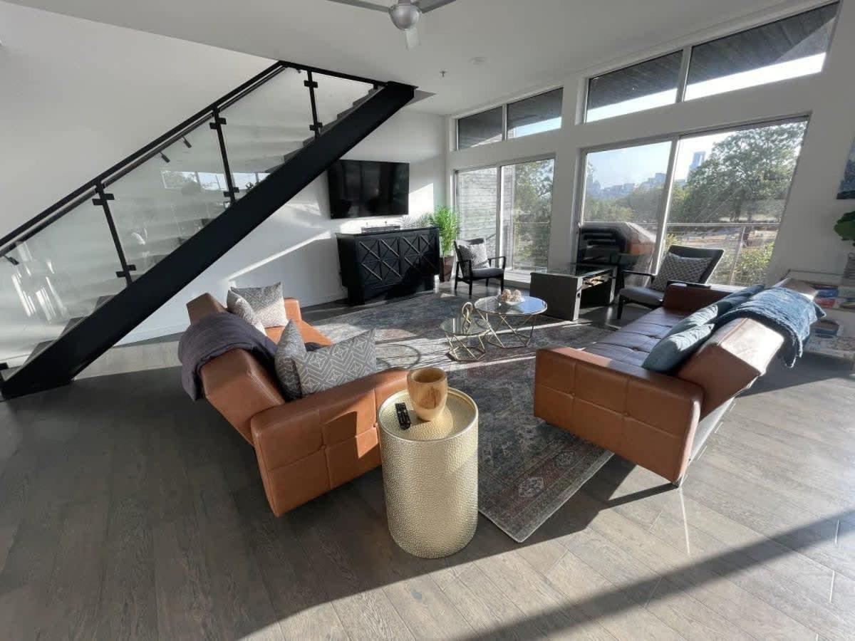 Game Day Penthouse Steps From Ut Sports * Austin