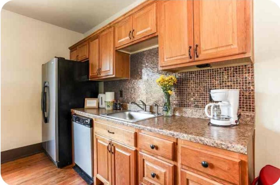 Great Location Downtown Austin-fenced Area For Dogs, Near Ut